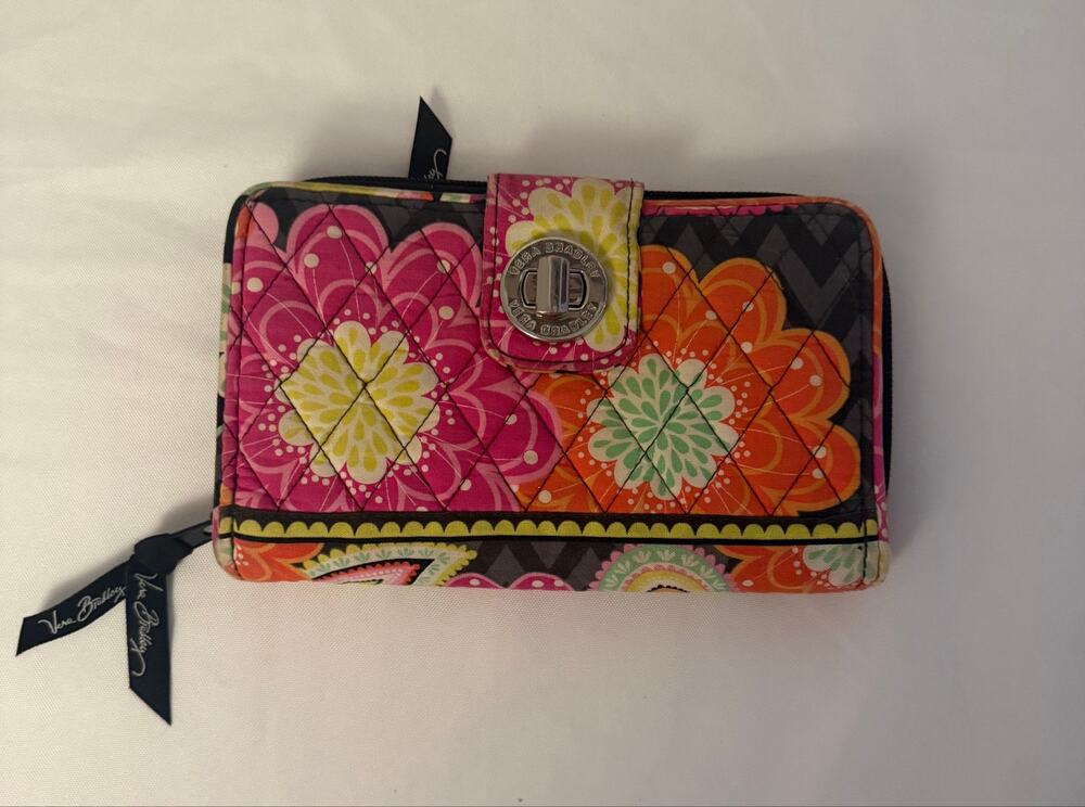 Vera Bradley Turn Lock Zip Around Wallet Pink Orange Floral Quilted